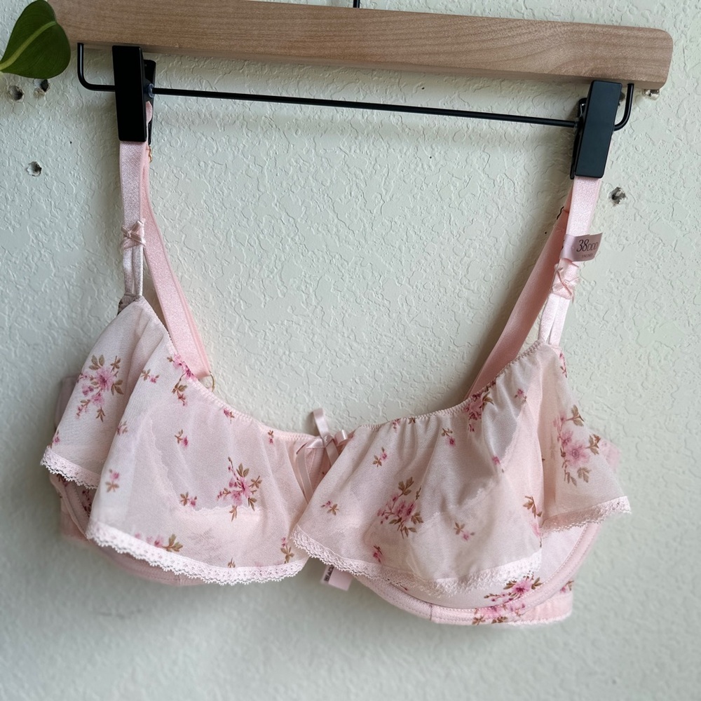 VS Bra- half coverage - Picture 2 of 4